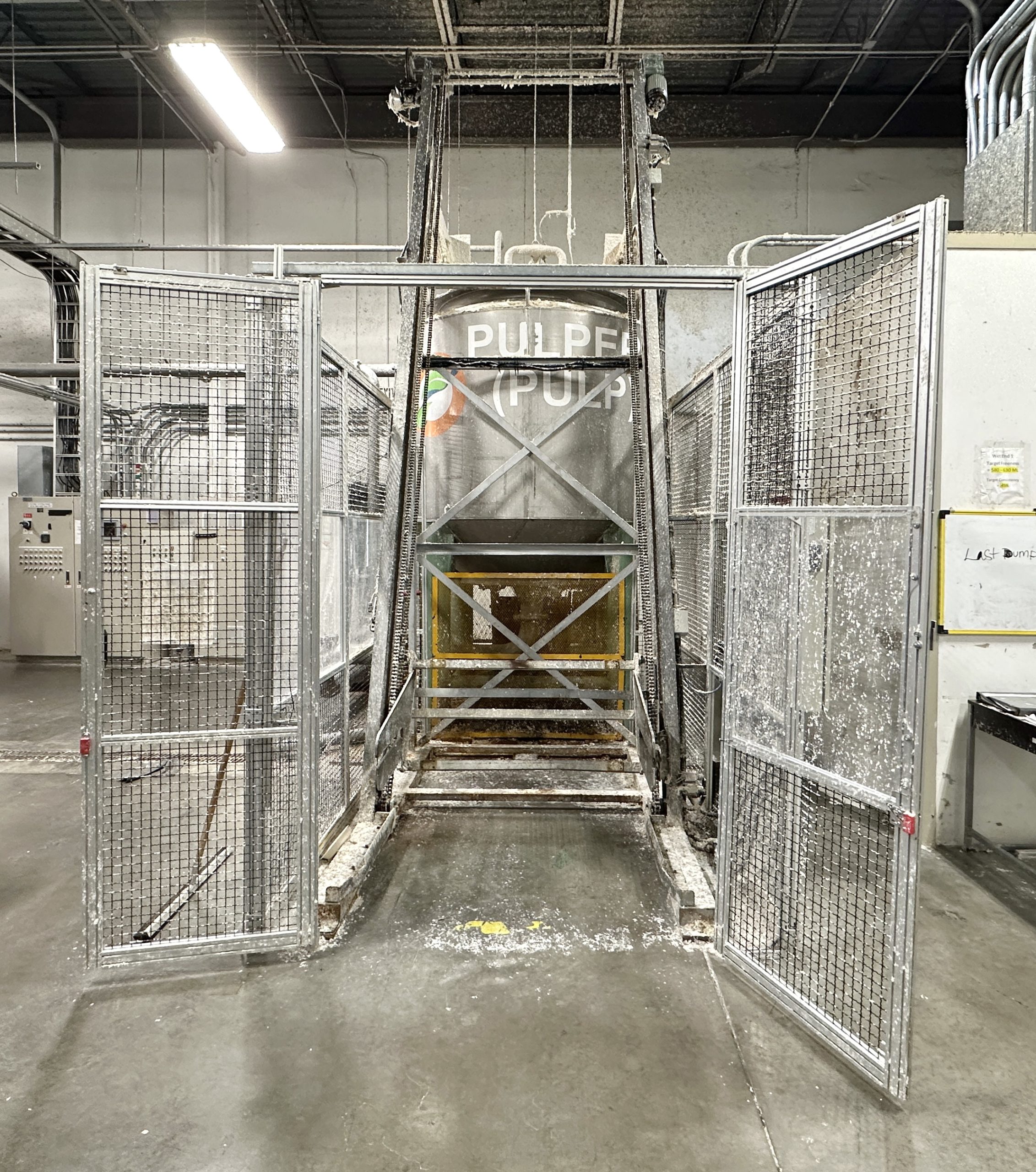 https://www.aaronequipment.com/images/AuctionImages/Hydropulper-front-view-scaled2023-05-01 11-05-17.jpeg